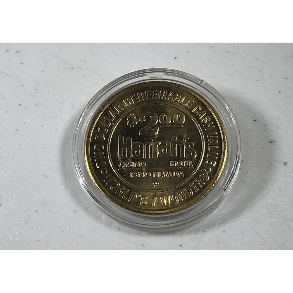 Harrah's Casino Reno, Nevada $2 Gaming Token 7 Wonders - Sphinx And The Pyramids